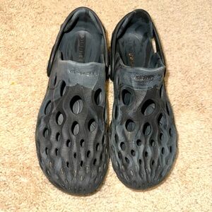 Merrell kids water shoes. Size 3